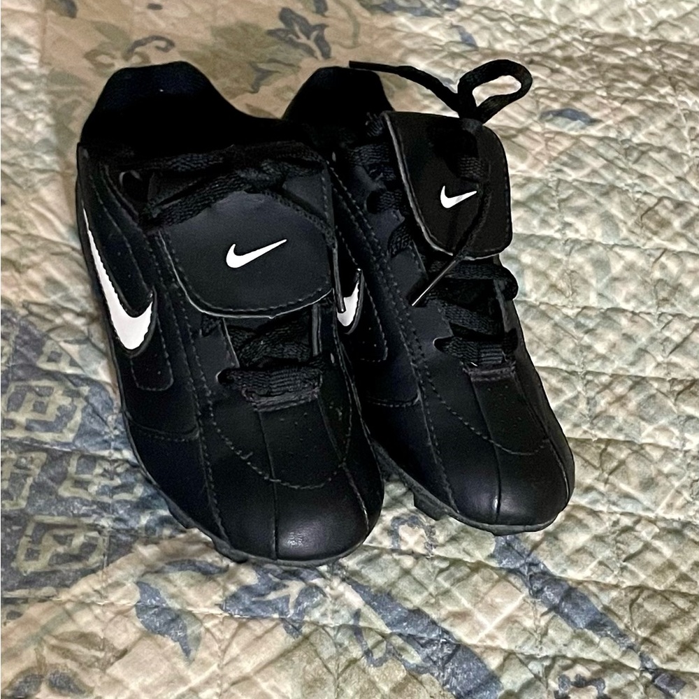Nike Black Sneakers with Leather Finish and Rubber Sole